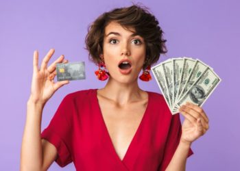 Saia do Vermelho: Saque o limite do seu cartão de crédito e parcele em 12x.