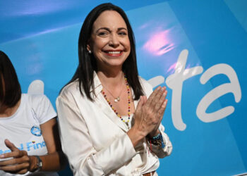 maría-corina-machado-vence-primárias-na-venezuela