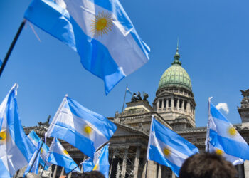 na-pior-crise-argentina-escolhe-líder-radical-em-eleições