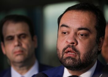 seguranca-reforcada-em-castro-apos-ameaca-de-atentado-diz-rj