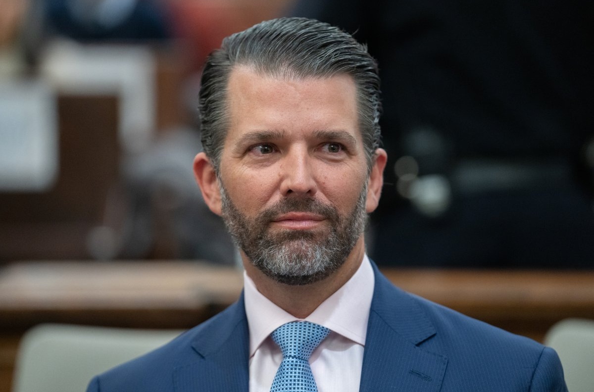 donald-trump-jr-pede-a-desenhista-de-tribunal-para-torna-lo-sexy