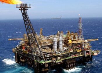 petróleo-brent-volta-a-ultrapassar-us80-após-breve-queda