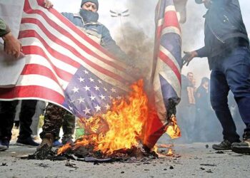 Crise no Oriente Médio, impactos no varejo nos EUA e desafios da meta fiscal no Brasil: panorama geopolítico e econômico em destaque.