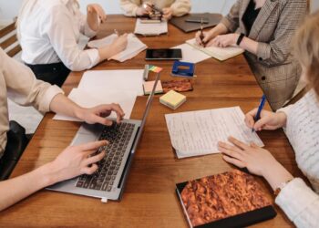 transformando-adversidades-em-oportunidades-para-sucesso-no-trabalho