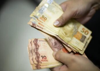 brasil-tem-deficit-corrente-de-us-5-1-bi-em-julho-superando-projecoes